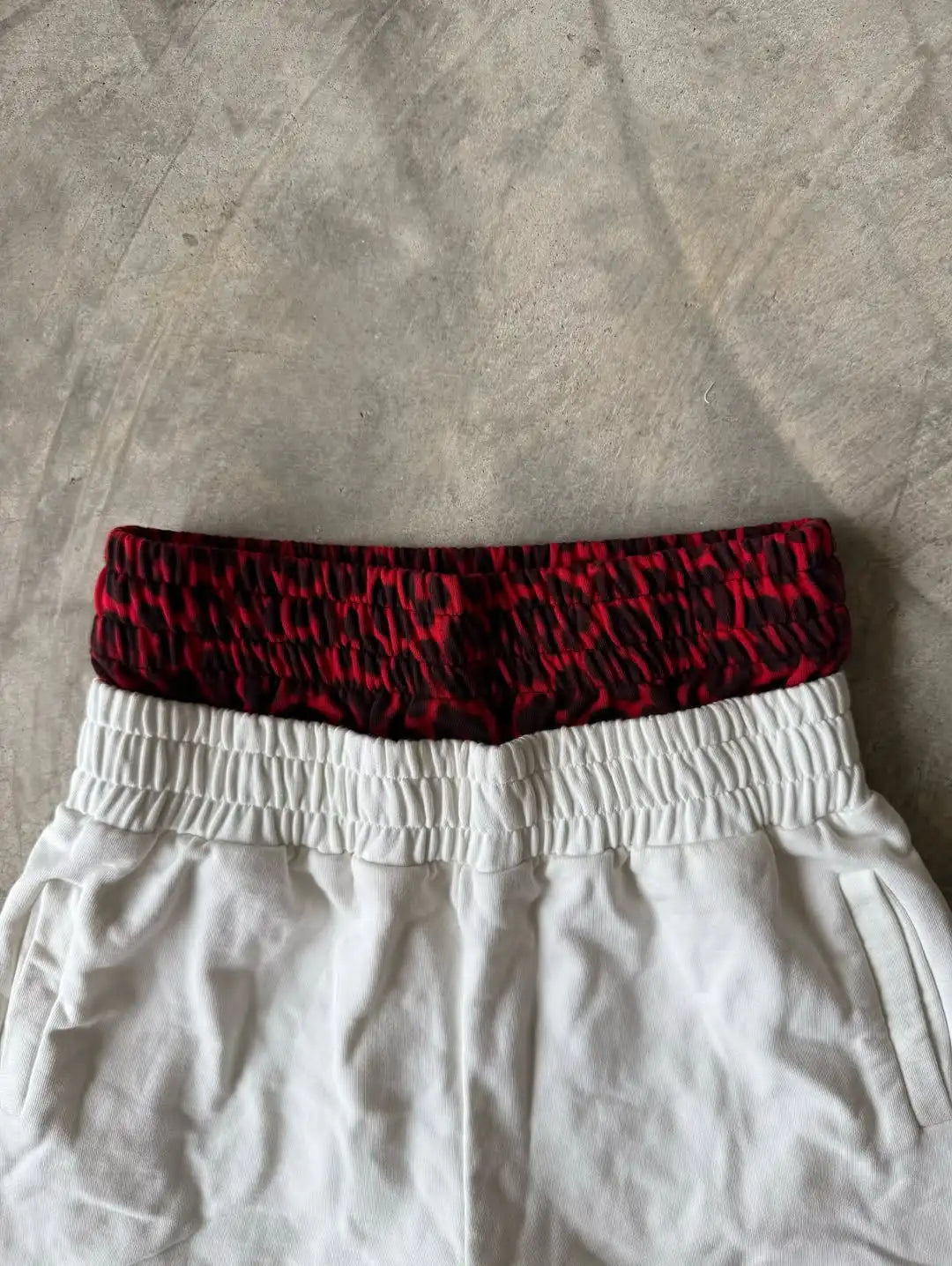 SIGNATURE LEOPARD SWEATS | WHITE